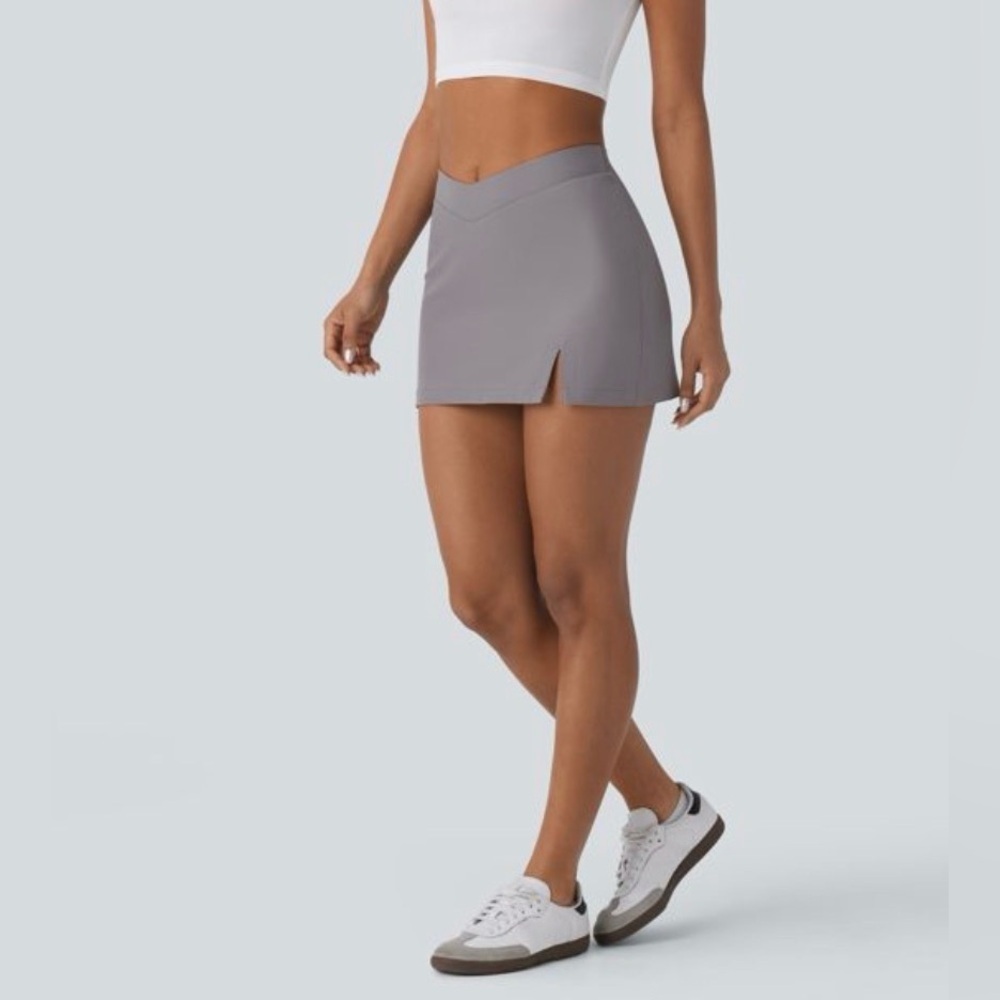 Hazara Twill Mini Skirt Size Large Water Repellent Low Rise Steel Gray NWOT